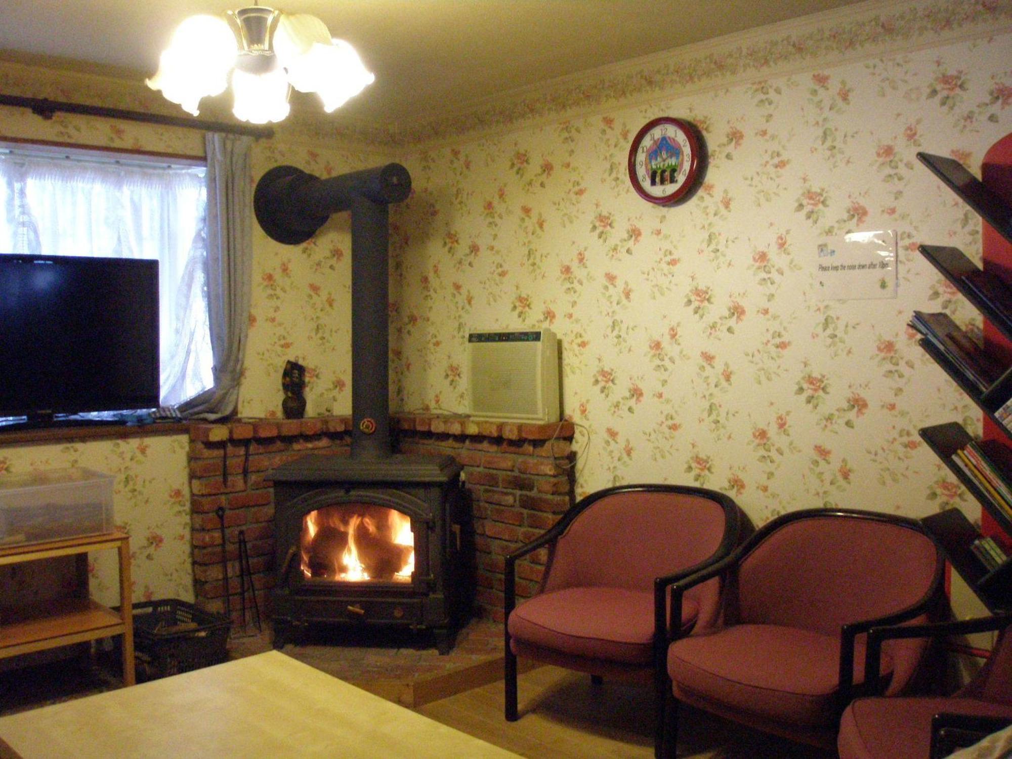 Alpine Wind Bed & Breakfast Hakuba Dış mekan fotoğraf